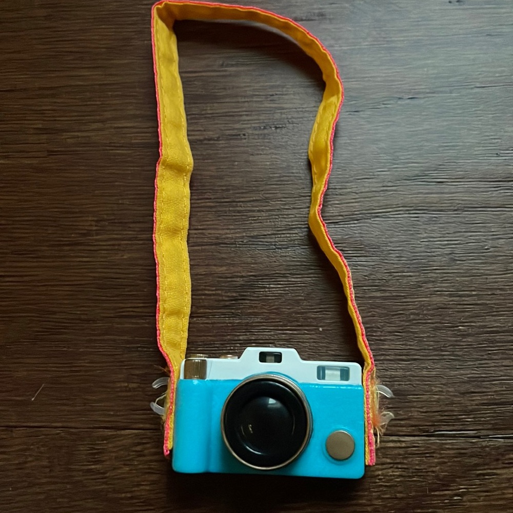 American Girl Lea’s Camera